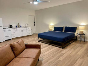Ranchette Apartment- beach access small lake view